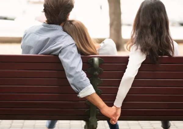 Phát hiện giao dịch “lạ” bằng thẻ tín dụng của mình, chủ thẻ “đắng ngắt” khi biết thủ phạm ảnh 2