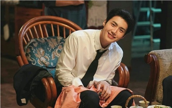 Fan của “nam phụ quốc dân” Kim Seon Ho (Start-Up) đề nghị tiệm pizza in hình idol lên hộp, ai ngờ được đồng ý ảnh 1