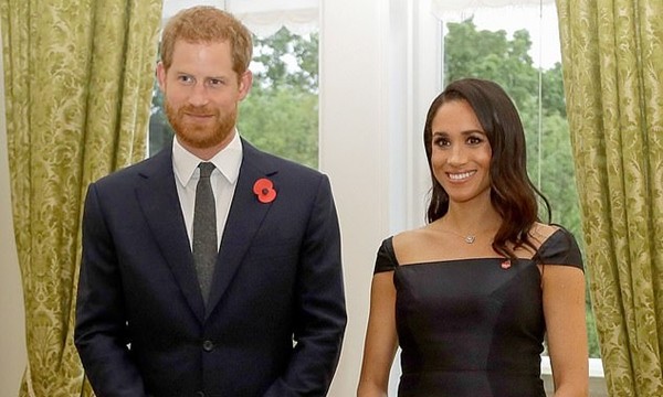 Nói là “quay về sống giản dị”, nhưng những đồ Meghan Markle dùng có giản dị thật không? ảnh 3