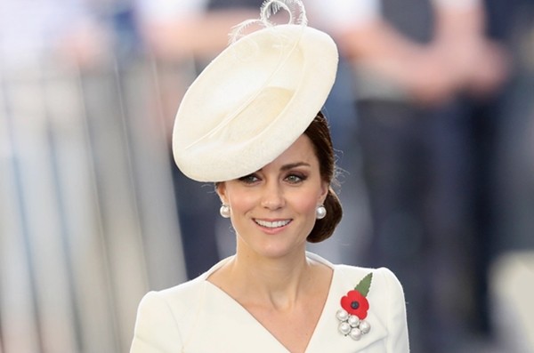 Là người duy nhất bị Meghan trực tiếp nhắc tên, tại sao Công nương Kate vẫn chưa phản hồi? ảnh 3