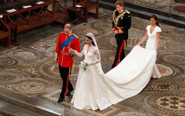 William và Kate quay lại nơi họ đã kết hôn, nhưng lần này vì một mục đích hoàn toàn khác ảnh 2