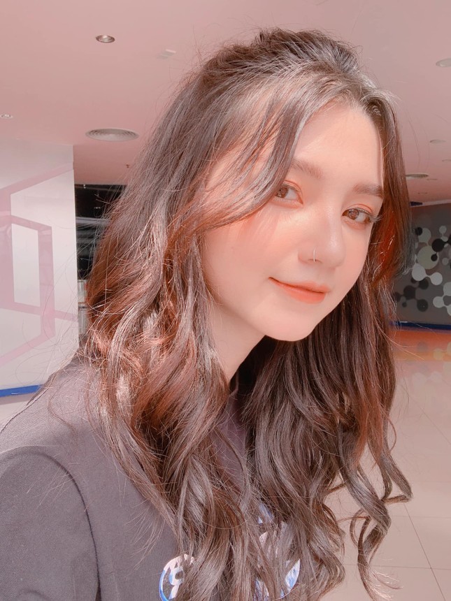 Nữ sinh gây sốt với bộ ảnh chơi bóng rổ sở hữu nét đẹp trong veo mà vẫn cool ngầu ảnh 7