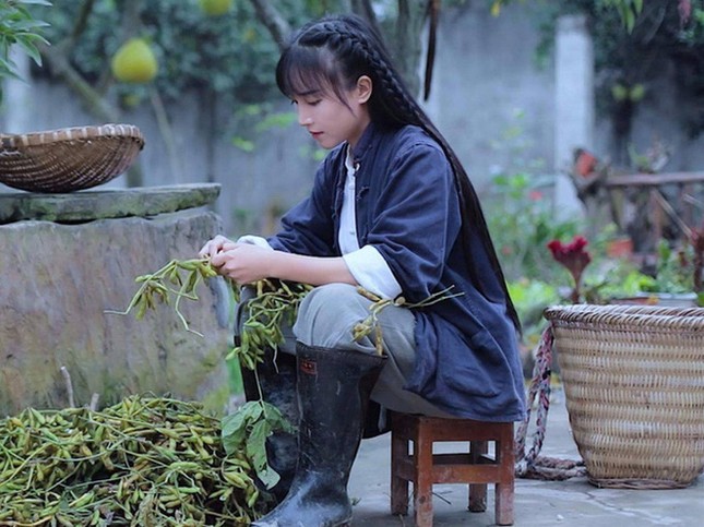 Lý Tử Thất bất ngờ dành lời khen cho Ẩm Thực Mẹ Làm: Tôi thích kênh này, toàn bình yên! ảnh 2