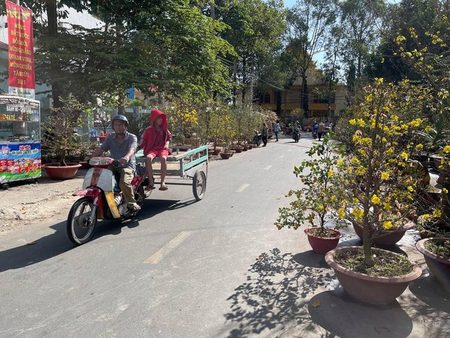 Tạm gác những âu lo, khắp nơi trên cả nước đều tràn ngập niềm vui “chở Tết về nhà“ ảnh 9