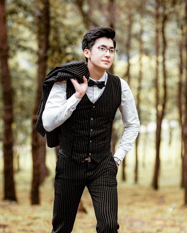 'Thầy giáo soái ca' dừng livestream giảng bài vì muốn tránh thị phi ảnh 2
