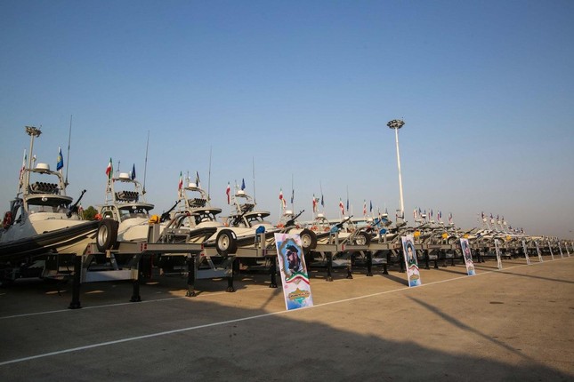 Iran đưa thêm 112 tàu chiến ra biển giữa căng thẳng với Mỹ trên Vịnh Ba Tư ảnh 3