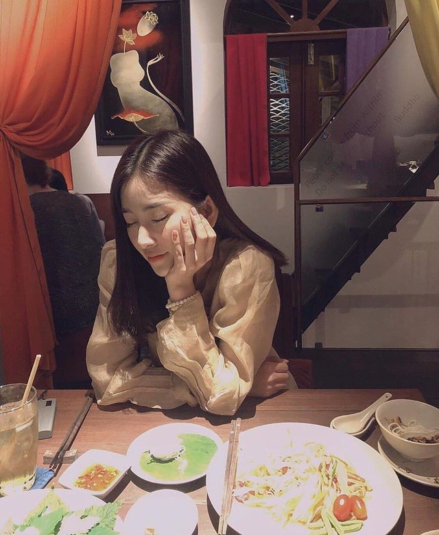 Hot girl xinh đẹp mà lận đận tình duyên: 'Tôi từng muốn bỏ hết vì yêu' ảnh 2
