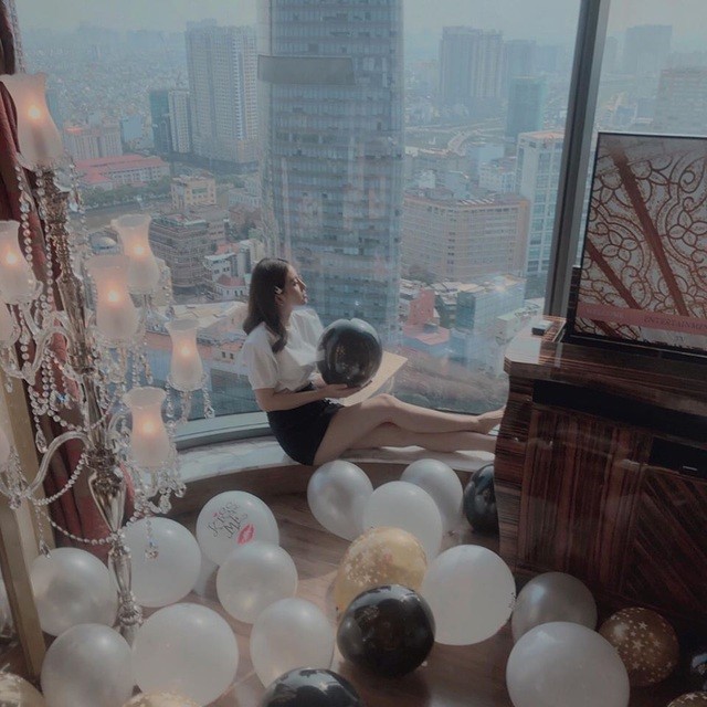 Hot girl xinh đẹp mà lận đận tình duyên: 'Tôi từng muốn bỏ hết vì yêu' ảnh 6