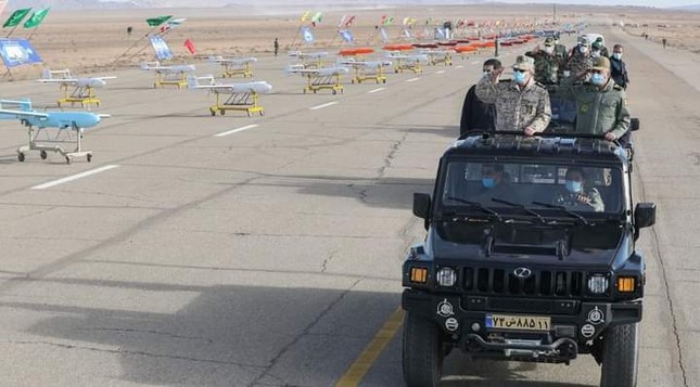Iran khoe máy bay không người láI 'có thể tấn công căn cứ Mỹ ở châu Âu' ảnh 1