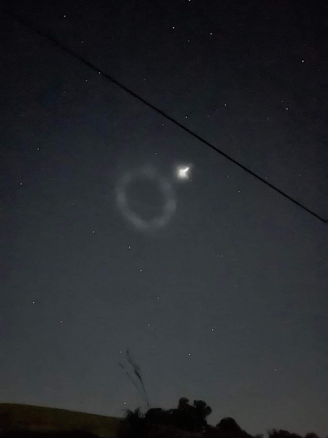 'Tinh vân kỳ lạ' xuất hiện trên trời đêm New Zealand, có phải người ngoài hành tinh đến thăm? ảnh 6