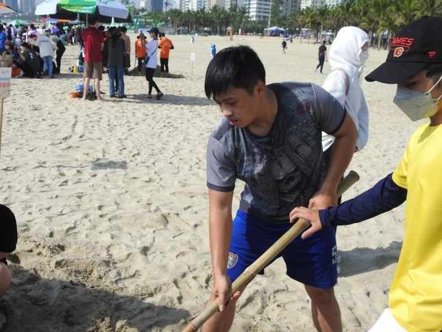 Hào hứng thi xây tượng cát trên công viên Biển Đông ảnh 5