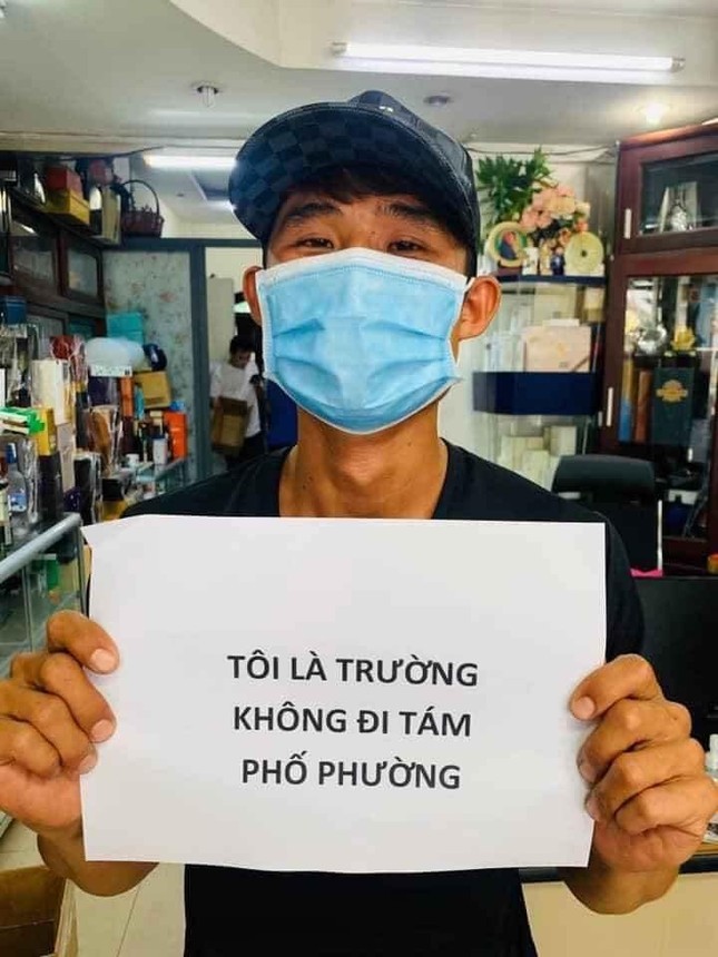 #Istayhomefor “tiến hóa” cực lầy thành trend “Ai ở nhà nấy” khi về đến Việt Nam ảnh 2