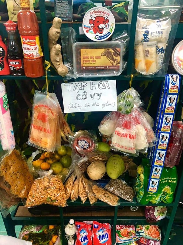 Cười “rớt tuổi trẻ” với nhật ký khởi nghiệp tiệm tạp hóa Cô Vy trong khu cách ly ảnh 1