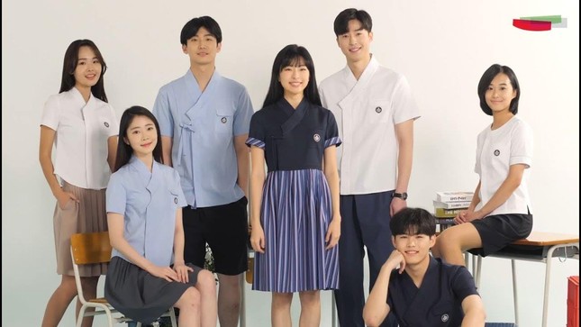 Giấc mơ đồng phục học sinh đẹp như phim Hàn sẽ biến mất nếu kế hoạch này được thông qua? ảnh 5
