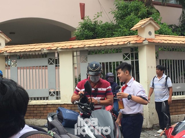 Đề thi lớp 10 môn Văn TP.HCM: Những thông điệp nhân văn rút ra từ đại dịch COVID-19 ảnh 3