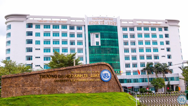 Điểm chuẩn ĐH Kinh tế - Luật (TP.HCM): Thấp nhất 23 điểm, cao nhất 9,15 điểm/ môn ảnh 1
