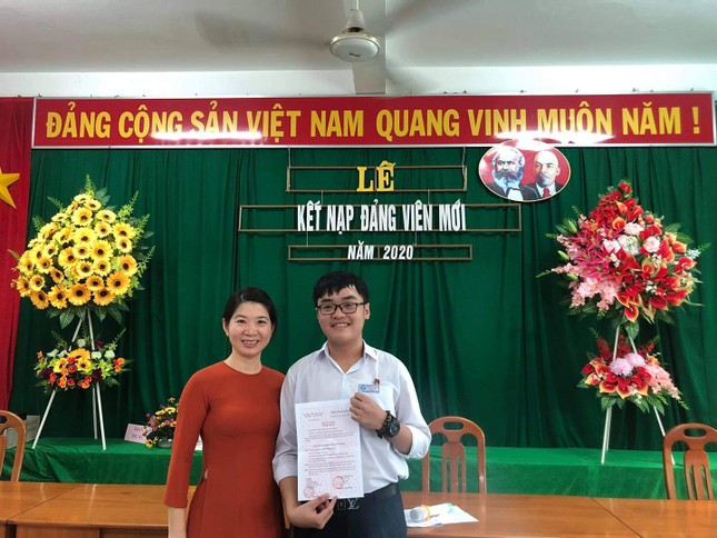 Tân Thủ khoa ĐH KHXH&NV TP.HCM chia sẻ bí kíp học Văn: Không học nhiều thầy cô vì dễ loạn ảnh 6