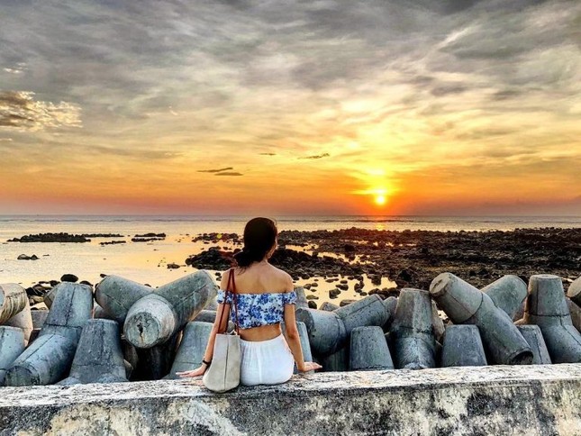 Hè này, rủ ngay hội cạ cứng khám phá đảo Lý Sơn - “Thiên đường Maldives” của Việt Nam! ảnh 4