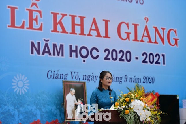 Hà Nội: Thầy trò trường THCS Giảng Võ đón lễ khai giảng rực rỡ cờ hoa ảnh 8