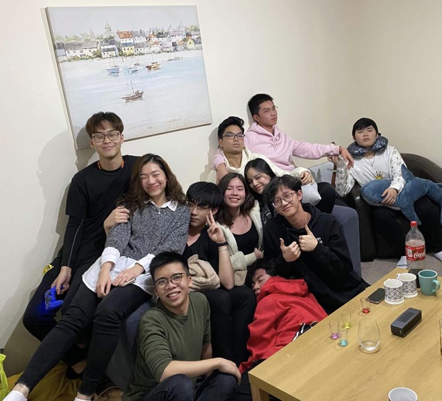 Du học sinh Việt chuẩn bị đón Tết Trâu Vàng xa nhà như thế nào giữa quy định giãn cách? ảnh 2