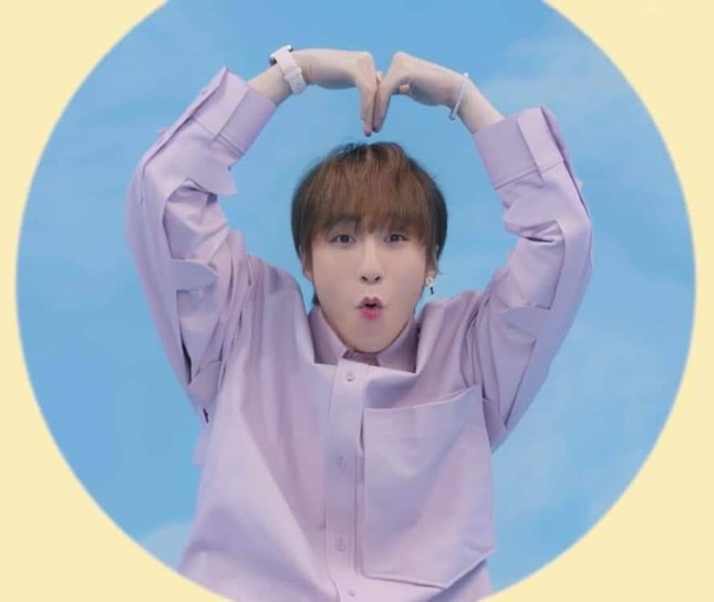 Loạt biểu cảm khó đỡ của Sơn Tùng M-TP trong MV “Có chắc yêu là đây” được fan “chộp” lại ảnh 2