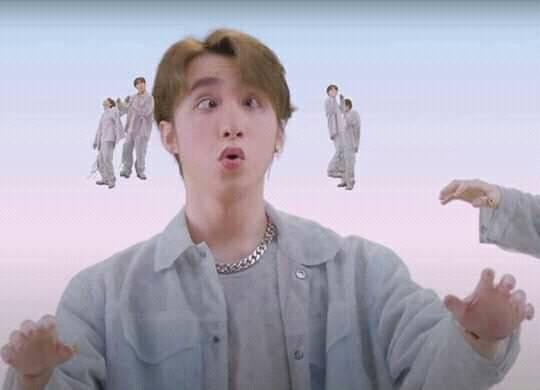 Loạt biểu cảm khó đỡ của Sơn Tùng M-TP trong MV “Có chắc yêu là đây” được fan “chộp” lại ảnh 8