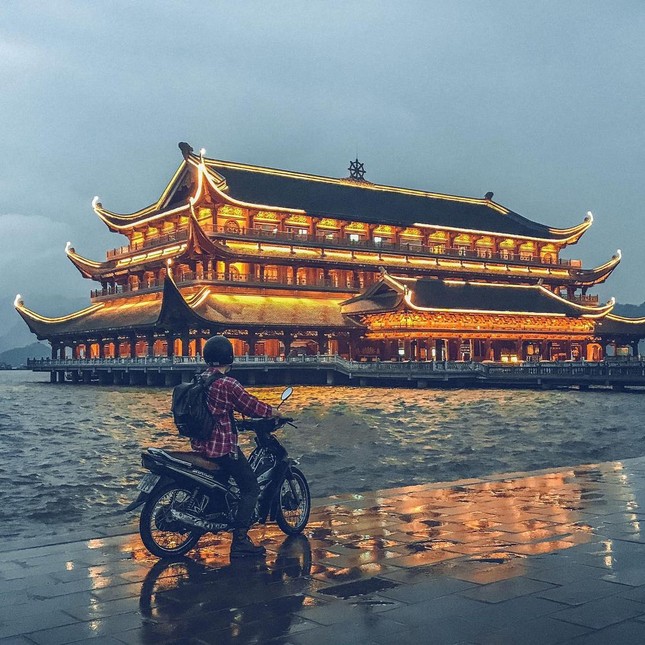Du Xuân đầu năm tại ngôi chùa lớn nhất Việt Nam, phong cảnh yên bình và đẹp như một thước phim điện ảnh ảnh 11