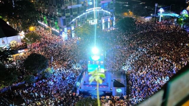 Địa điểm đón năm mới đẹp nhất Hà Nội, TP. HCM và các tỉnh trên cả nước ảnh 2