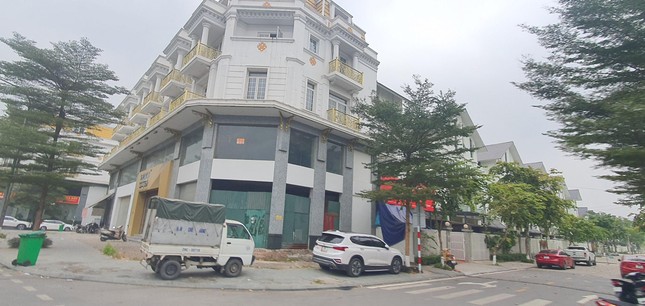 Qua thời 'gà đẻ trứng vàng', shophouse rơi vào cảnh ế ẩm, nhếch nhác ảnh 3