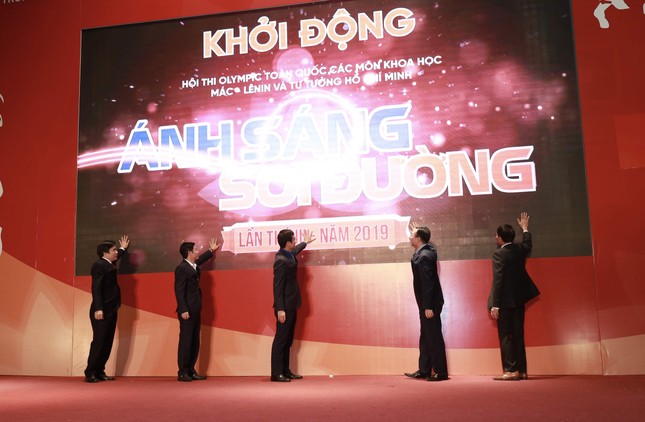 Khởi động Hội thi 'Ánh sáng soi đường' lần thứ III, năm 2019 ảnh 1