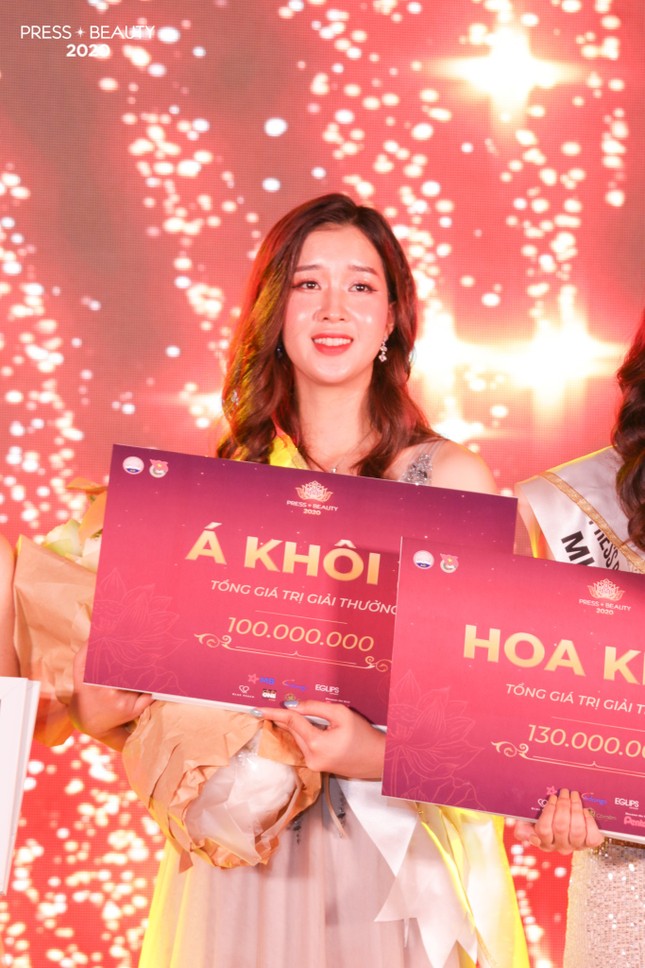 Tìm ra Hoa khôi cuộc thi Tài sắc nữ sinh Báo chí 2020 ảnh 10