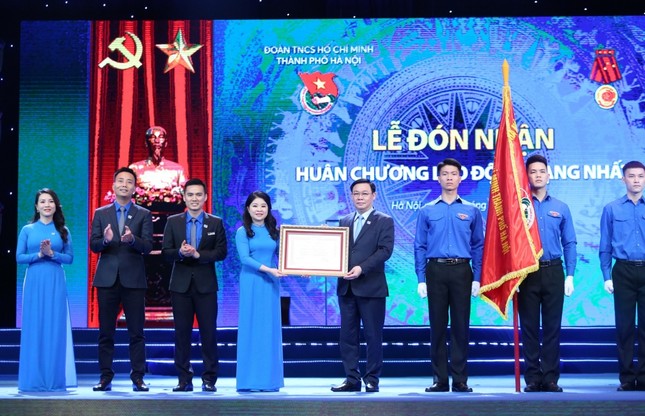 Thành Đoàn Hà Nội đón nhận Huân chương Lao động hạng Nhất ảnh 4