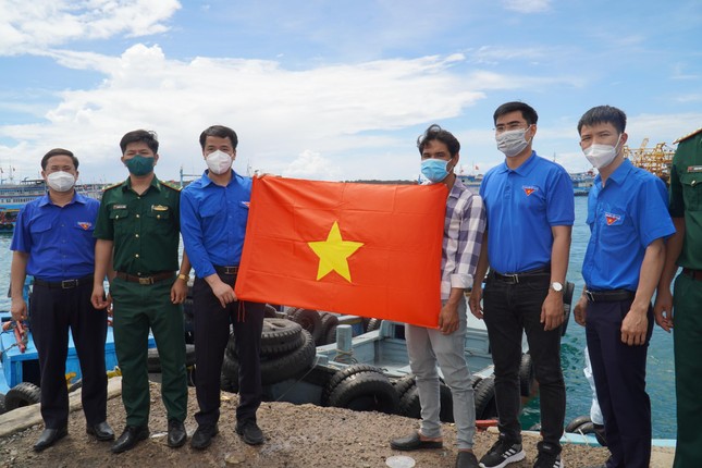 Gần 1,4 tỷ đồng triển khai các hoạt động vì biển đảo quê hương tại huyện đảo Phú Quý ảnh 3