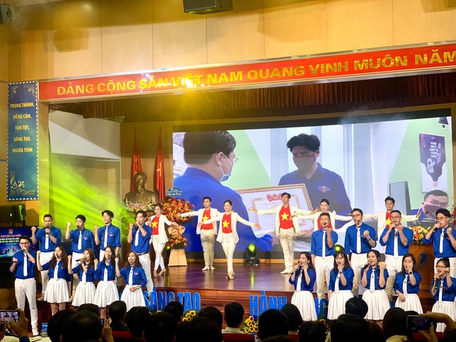 Góp sức trẻ tiến vào Kỷ nguyên số ảnh 2