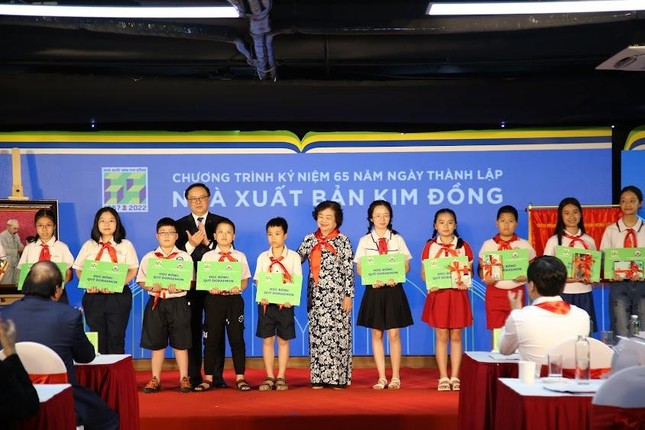 Chủ tịch nước Nguyễn Xuân Phúc: NXB Kim Đồng cần đột phá, sáng tạo trong xuất bản số ảnh 6
