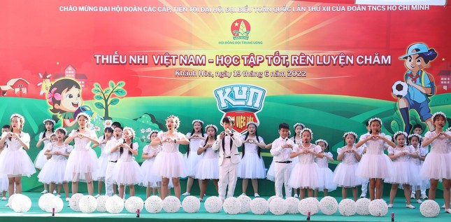 Trao tặng hàng ngàn suất quà cho thiếu nhi Quảng Nam làm việc tốt ảnh 3