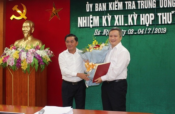 Những nhân sự mới được Bộ Chính trị, Ban Bí thư điều động, luân chuyển ảnh 2