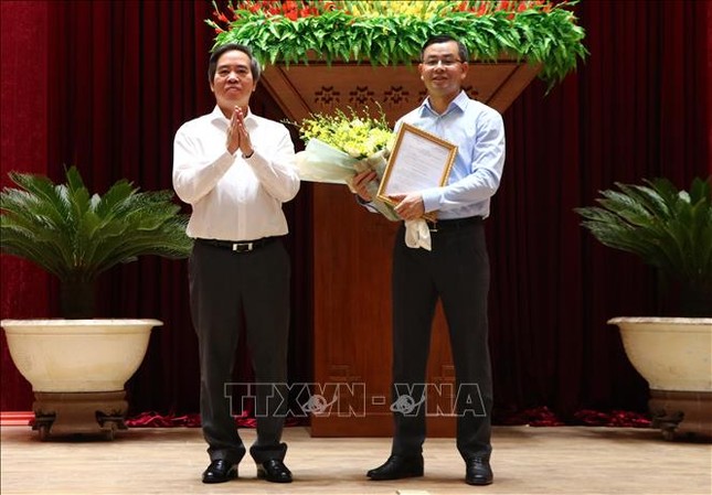 Những nhân sự mới được Bộ Chính trị, Ban Bí thư điều động, luân chuyển ảnh 3