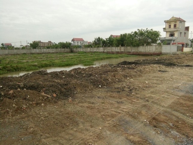 Lộ diện vụ chôn chất thải ở Nam Định ảnh 1