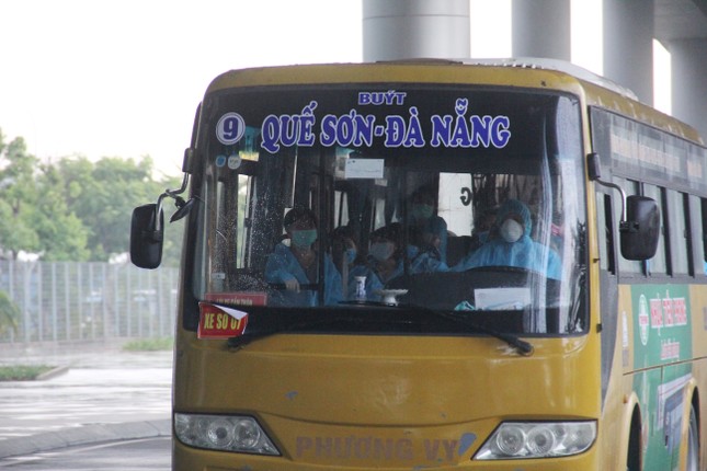 243 bà bầu đã xuống sân bay Đà Nẵng, về Quảng Nam cách ly ảnh 2