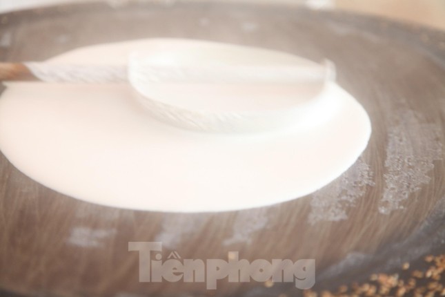 Người dân làng nghề bánh đa Kế ở Bắc Giang thu tiền triệu/ngày ảnh 4