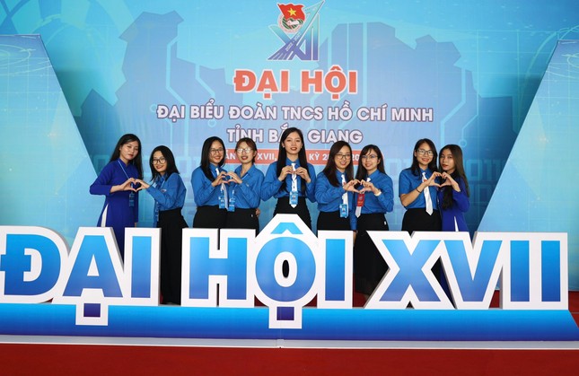 Những 'bóng hồng' trẻ trung, sôi nổi tại Đại hội TNCS Hồ Chí Minh tỉnh Bắc Giang ảnh 5