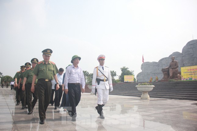 Đại tướng Tô Lâm: Học Bác, siết chặt kỷ cương, phòng ngừa suy thoái trong Công an ảnh 2