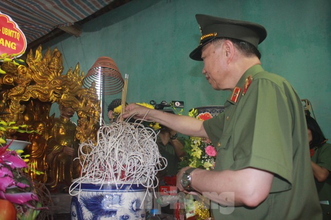 Đại tướng Tô Lâm: Học Bác, siết chặt kỷ cương, phòng ngừa suy thoái trong Công an ảnh 1