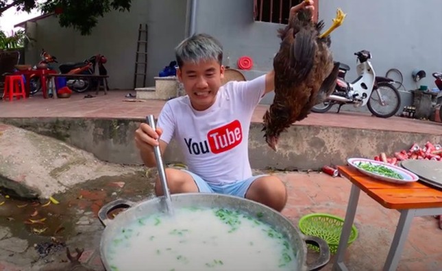 Sau bị phạt 7,5 triệu đồng, con trai bà Tân Vlog nhận sai và xin lỗi người xem ảnh 2