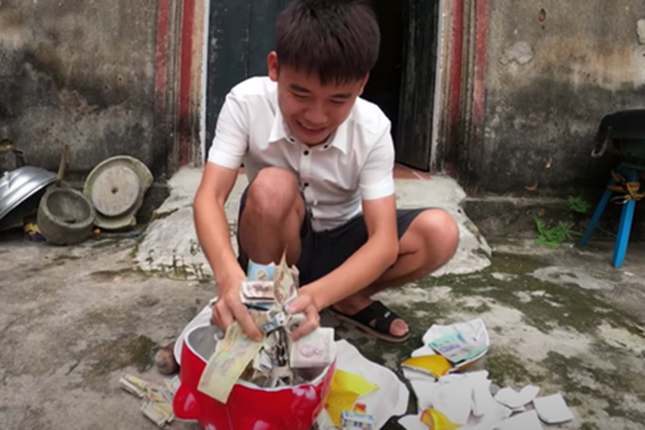 Sở TT&TT Bắc Giang vào cuộc vụ con trai bà Tân Vlog đăng clip trộm tiền heo đất ảnh 1