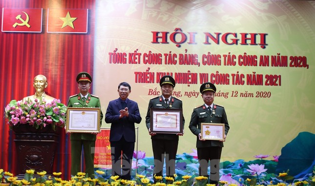 Bắc Giang xử lý 2.000 trường hợp vi phạm về phòng chống dịch bệnh COVID-19 ảnh 4