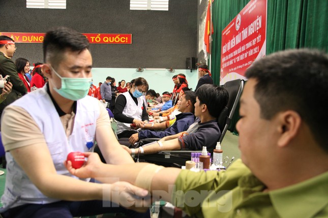 Sôi nổi ngày hội Chủ nhật Đỏ tại Bắc Giang ảnh 11