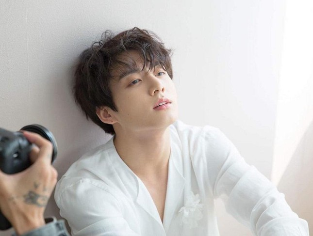 Top 100 anh chàng đẹp trai nhất 2021: Jungkook (BTS) dẫn đầu, Vương Nhất Bác gây bất ngờ ảnh 11