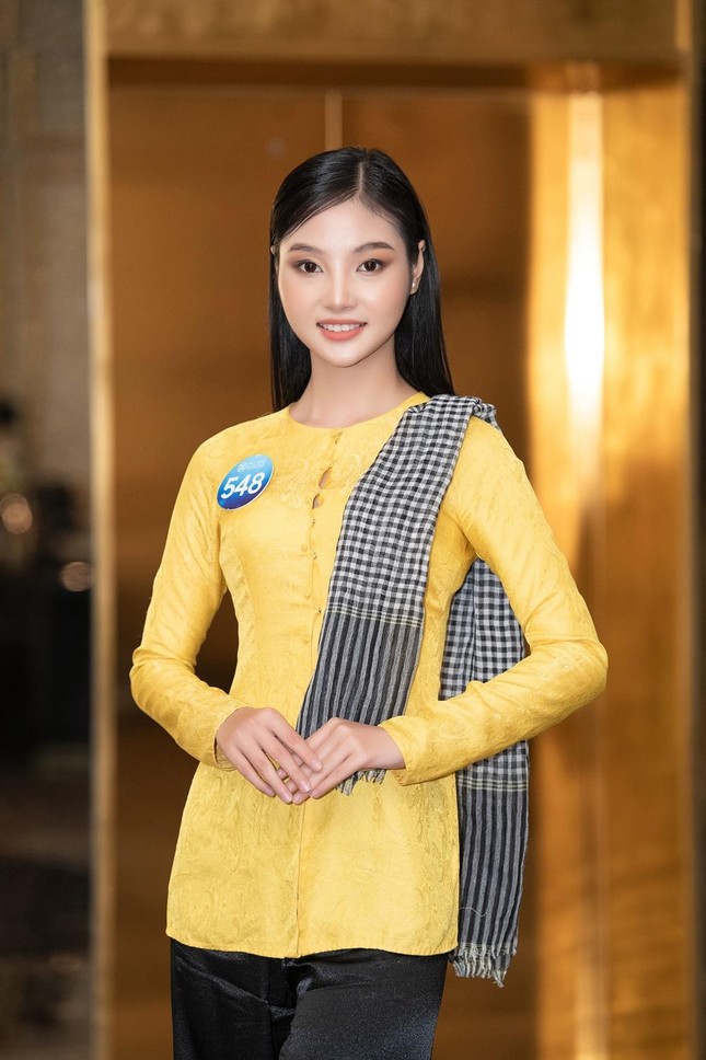 Miss World Vietnam: Top 16 phần thi phụ đầu tiên, nhiều cô gái thể hiện ngoại ngữ cực đỉnh ảnh 1